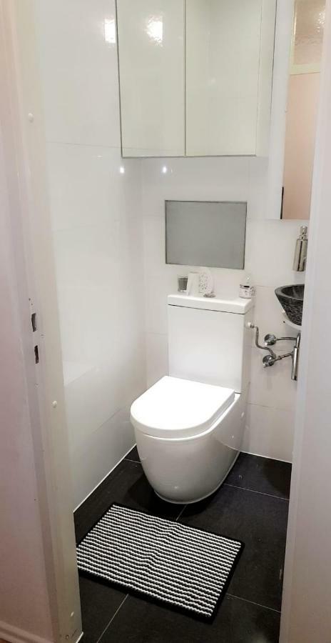 Sehr Schoene Drei Zimmer Deluex Wohnung In Sindelfingen Esterno foto